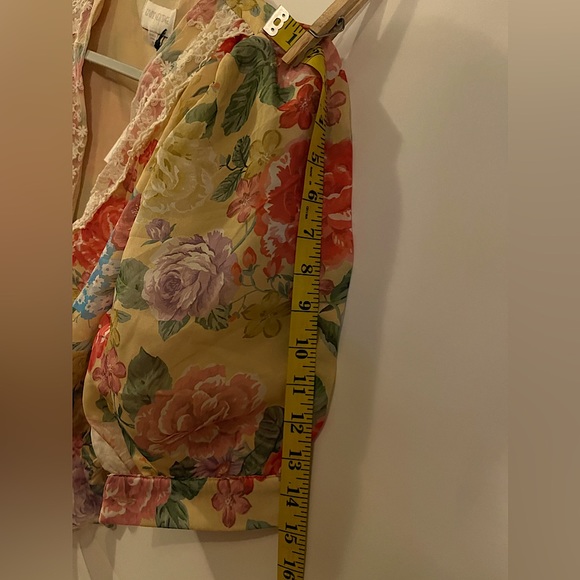 Silk Floral Blouse NWT - Picture 5 of 5